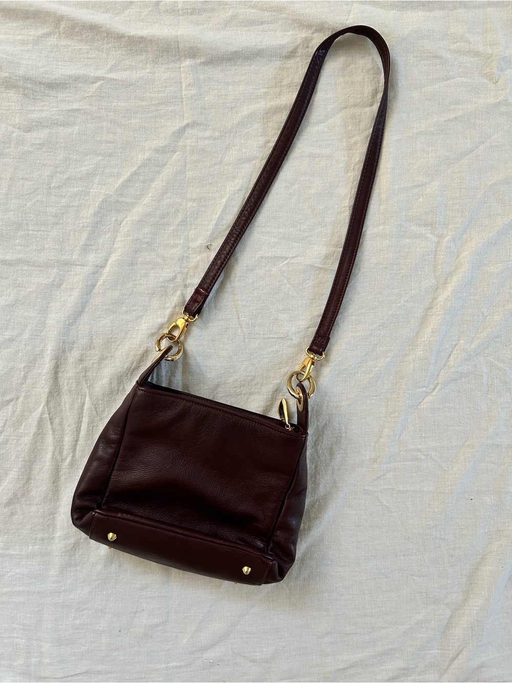 Elegant vintage Women's Shoulder Bag in Deep Wine